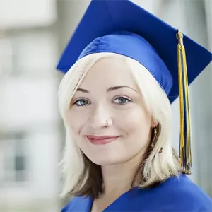 Grad-blde-blu.webp Graduation Photo Shoot